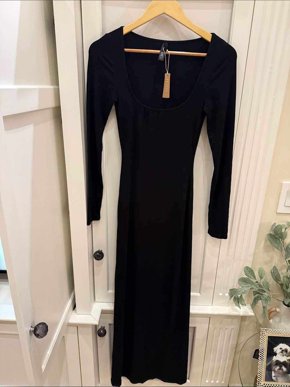 SKIMS Black Scoop-Neck Long-Sleeve Maxi Dress